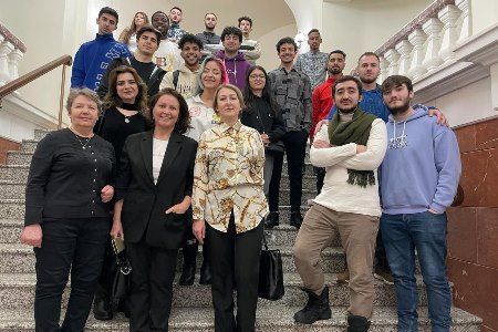 Иностранные слушатели подготовительного курса русского языка в КГАСУ посетили Национальный музей РТ