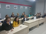 В учебном центре «ТехноНИКОЛЬ», расположенном в Казанском строительном колледже, студентам КГАСУ организовали мастер-класс по современным изоляционным материалам
